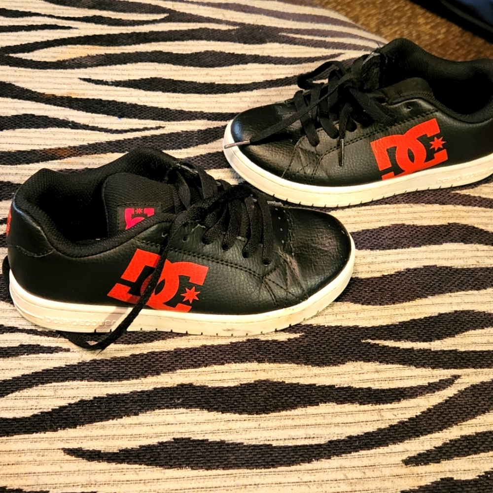 DC Shoes size 3.5